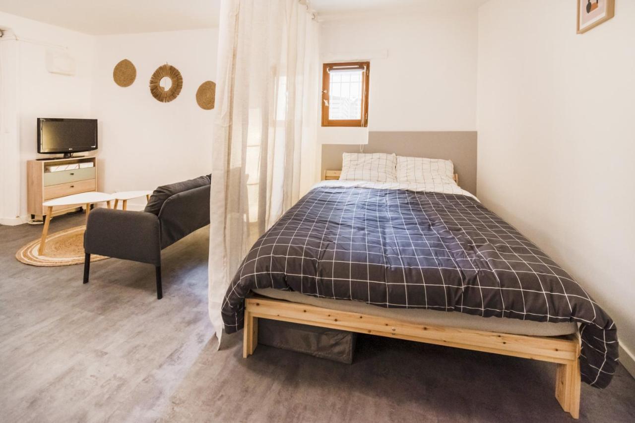 Апартаменти Studio Hyeres Medieval Екстер'єр фото